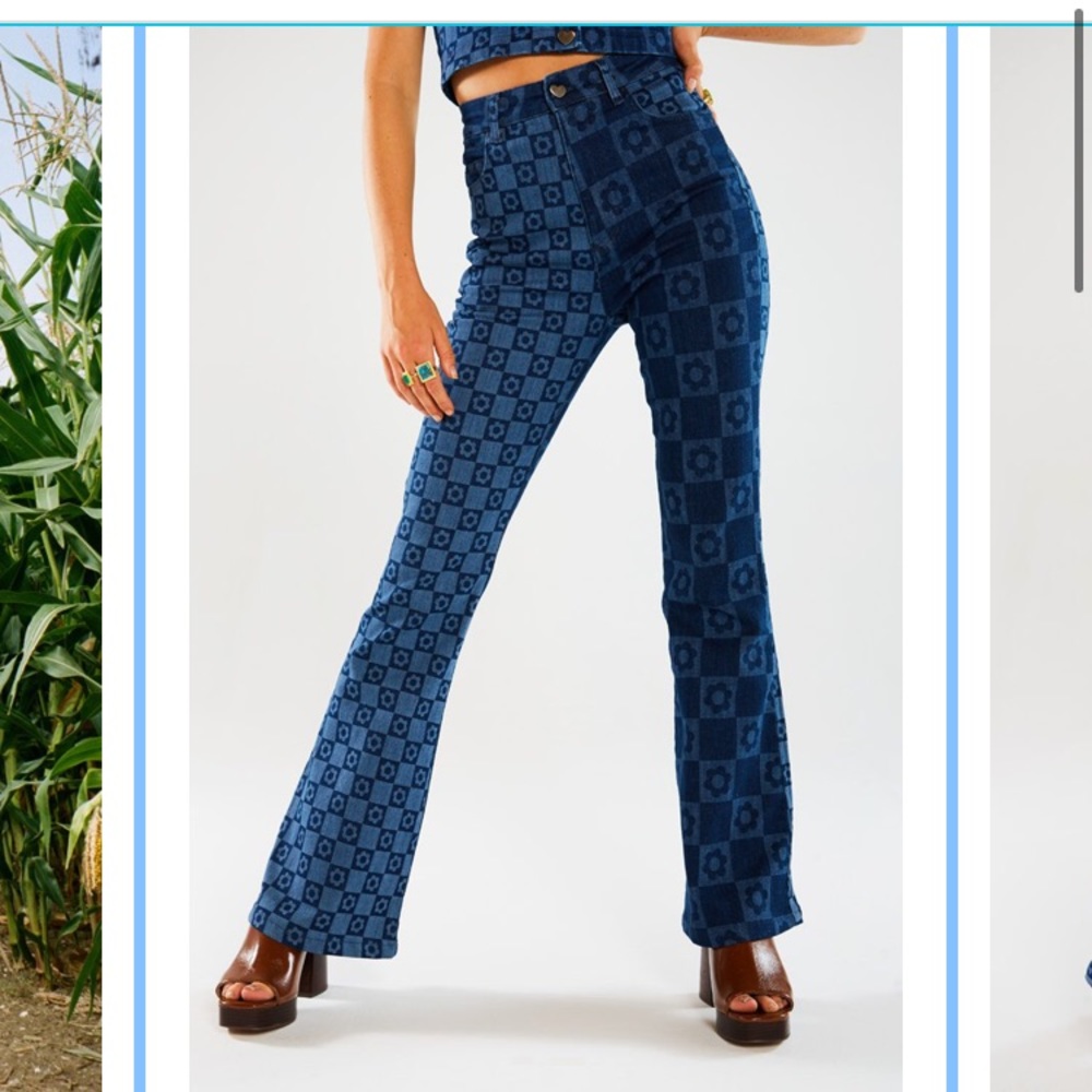 NWT JADED LONDON FLOWER PRINT RETRO FLARE JEANS